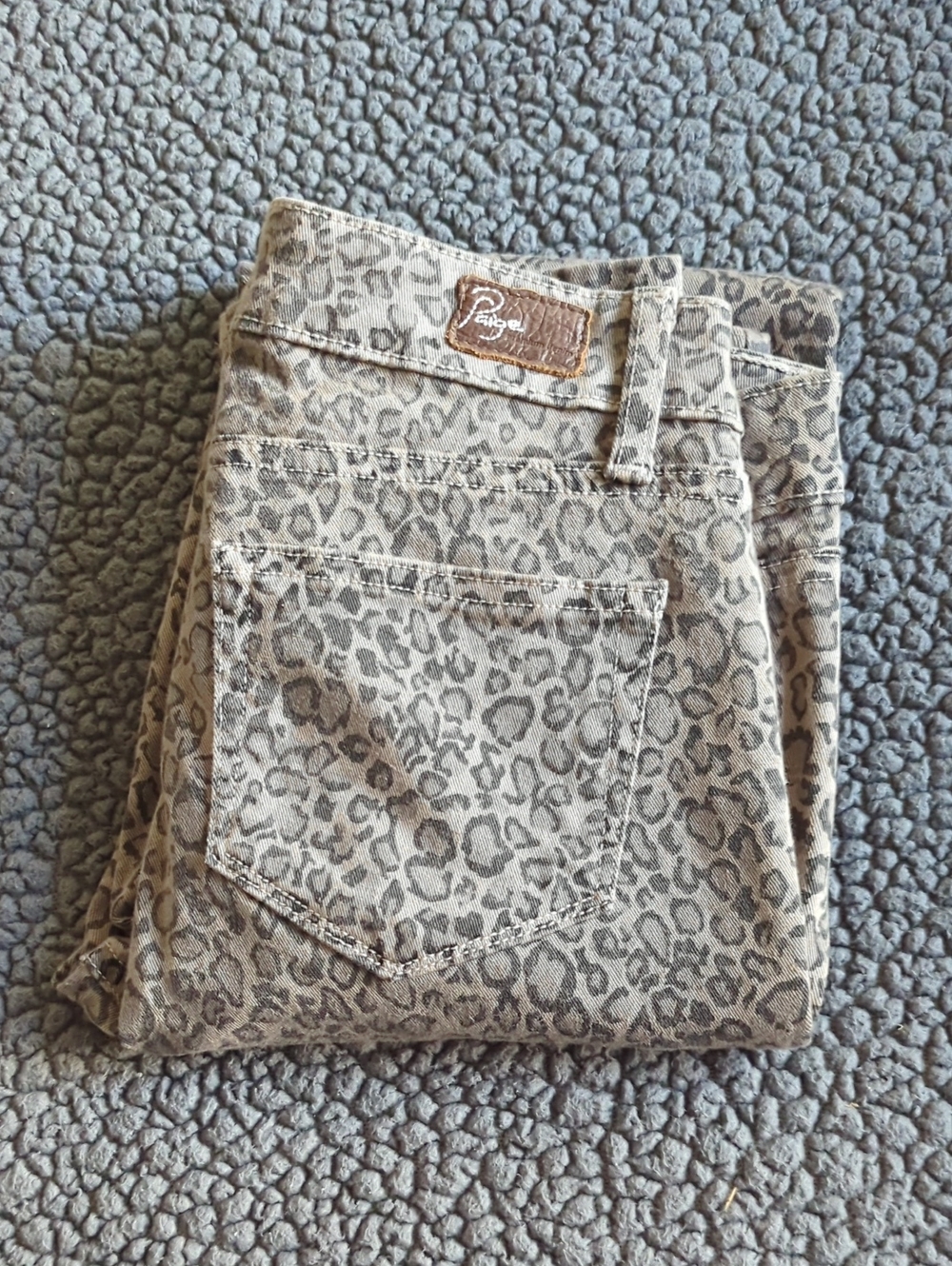 Paige Peg Skinny Jeans in Steel Cheetah Size 26